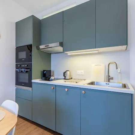 Apartment 2-bedroom With Balcony Near Hippodrome