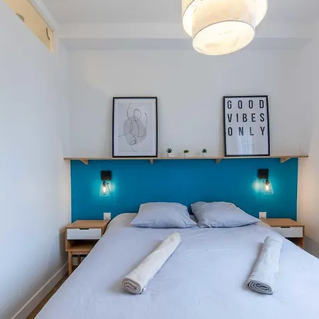 2-bedroom With Balcony Near Hippodrome Appartement Deauville